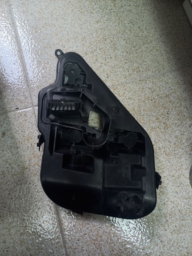 Portalamparas de piloto tras izq Opel Astra H