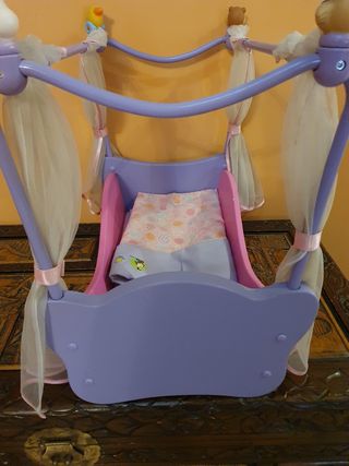 Cuna baby born