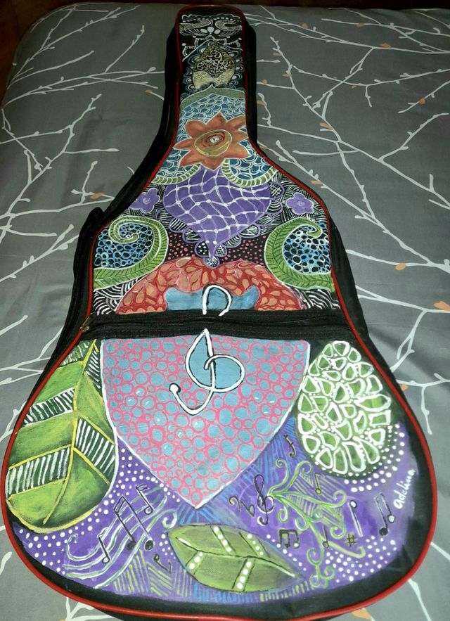 PINTURA FUNDA GUITARRAS