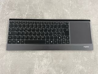 Tastiera wireless con trackpad integrato