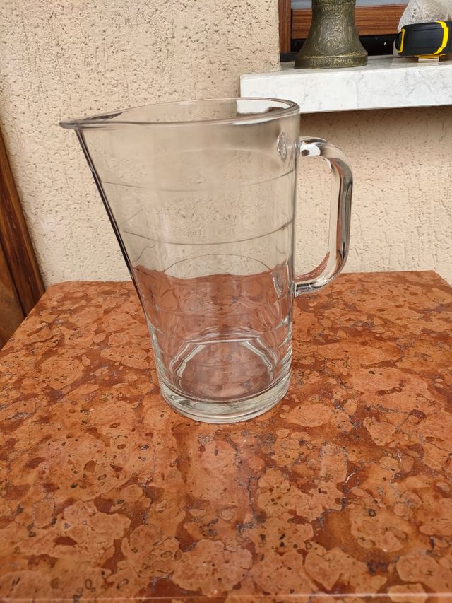 Caraffa in vetro