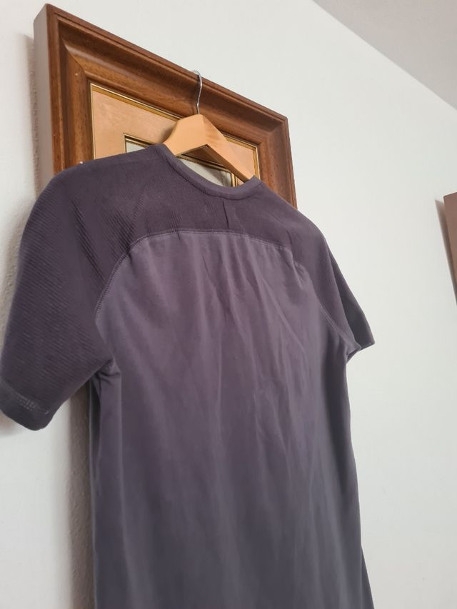 Camiseta nueva Bershka S Gris 6 euros