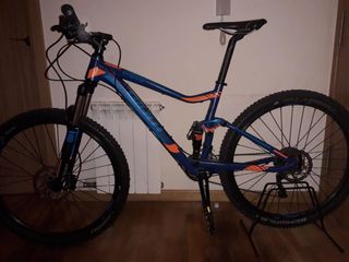 BICICLETA GIANT DOBLE SUSPENSIÓN