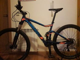 BICICLETA GIANT DOBLE SUSPENSIÓN