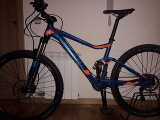 BICICLETA GIANT DOBLE SUSPENSIÓN