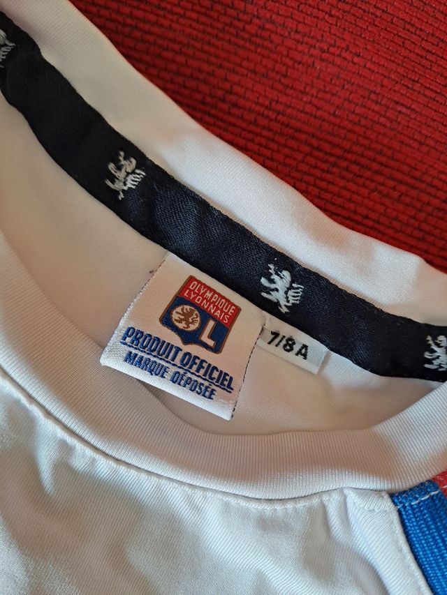 Equipaciones futbol niño PSG y OL Lyon