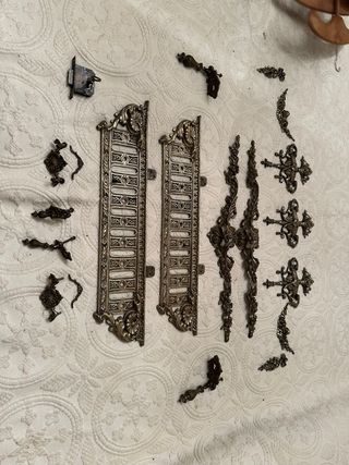 Piezas ornamentales muebles