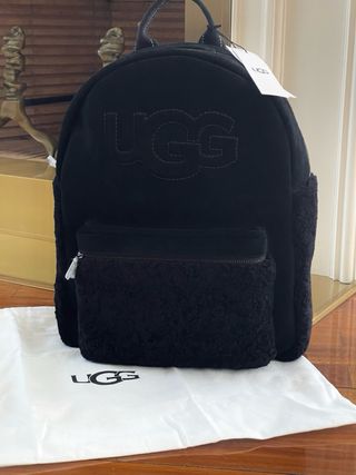 Mochila negra UGG