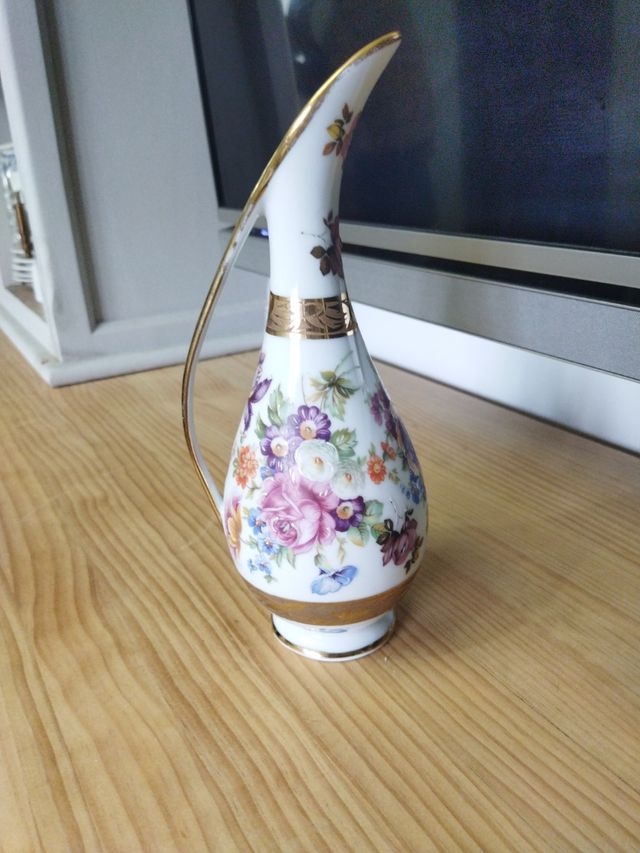 Precio jarrón dorado 