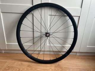 Rueda delantera carretera