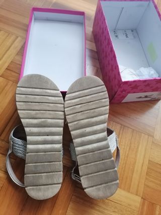 Sandalias n. 35 grises plateadas