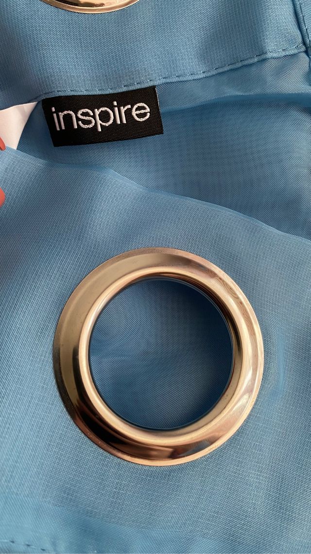 cortina translúcida azul