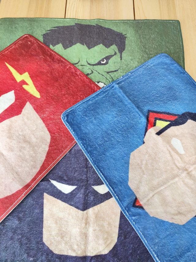 Lote 4 alfombras superhéroes