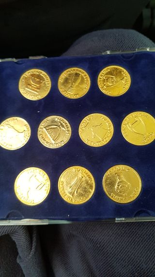 Monedas de oro de las copas del barça 