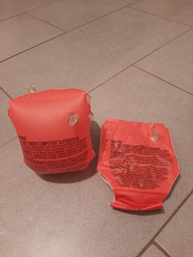 2 paia di  Braccioli bambini 18-30 kg- 3-6 anni