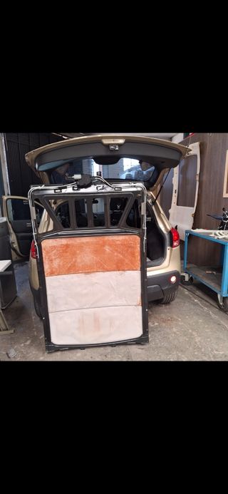 Tapicería de coche techo puertas asientos volante