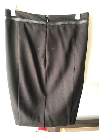 Falda Morgan negra midi