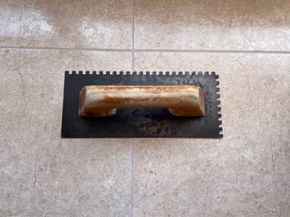 Llana dentada de acero 28x12