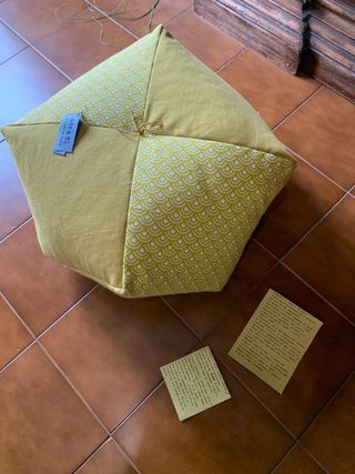 cuscino grande da pavimento giallo senape