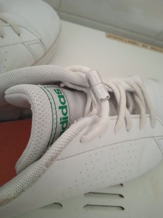 ZAPATILLAS/PLAYERAS MARCA ADIDAS TALLA 37 1/3 BLAN