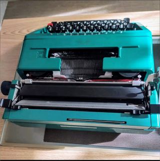 # Maquina Escribir  OLIVETTI