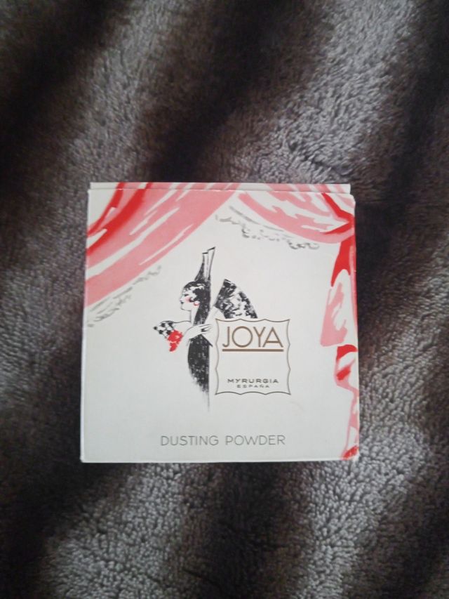 Polvos corporales perfumados