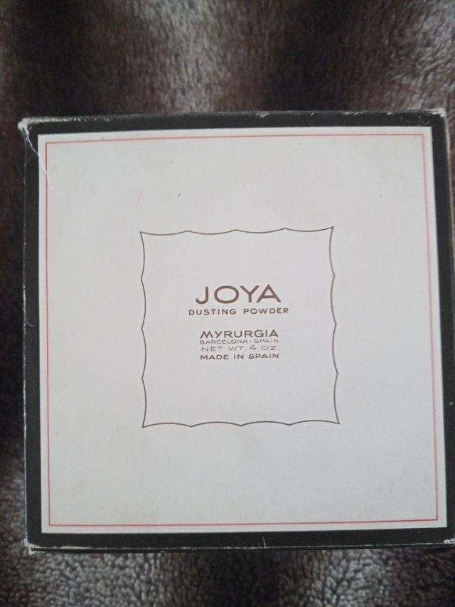 Polvos corporales perfumados