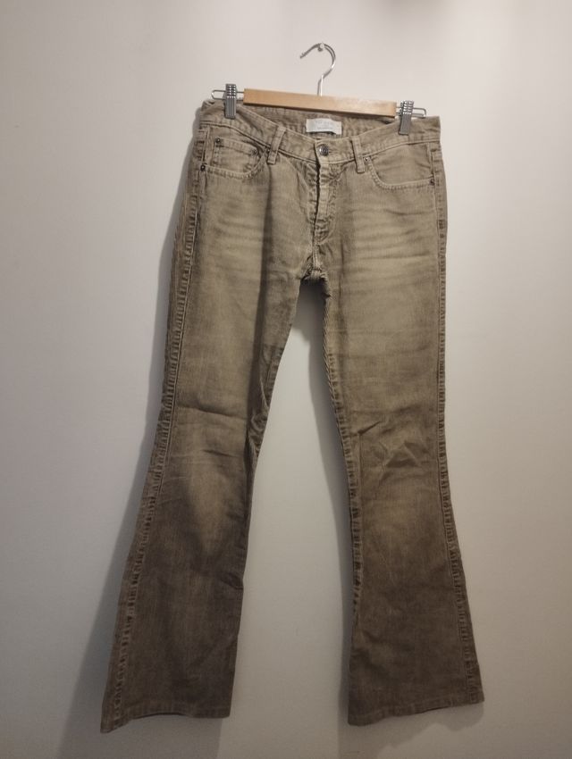 Pantalón verde pana