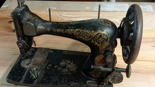 Máquina de coser Singer antigua.