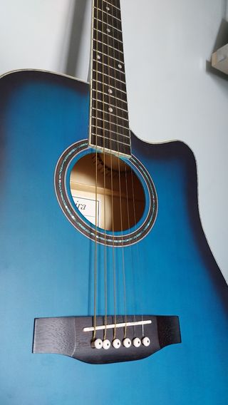 GUITARRA acústica azul, ADMIRA.