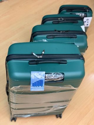 Juego de 4 maletas 100% polipropileno 