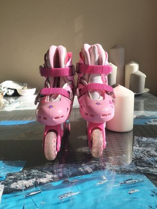 Patines de Barbie infantil.