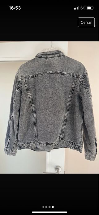Trucker Levis color gris talla M