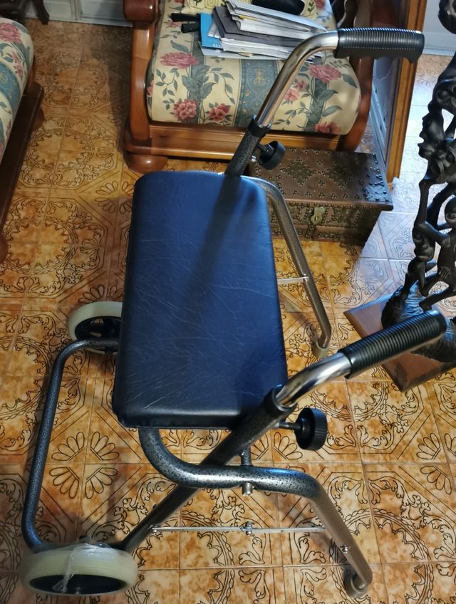Andador con asiento, ortopedia