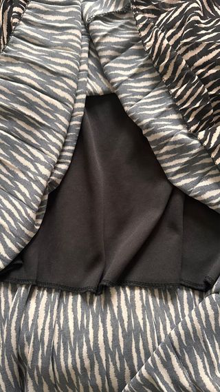 Falda midi