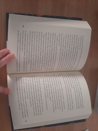 La llum de les fondàries, Frances Hardinge