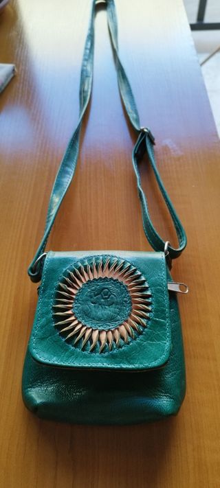 Bolso de cuero pequeño