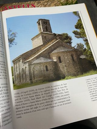 Libro “Monestirs de Catalunya”