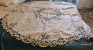 Tovaglia tonda ricamo Cantù