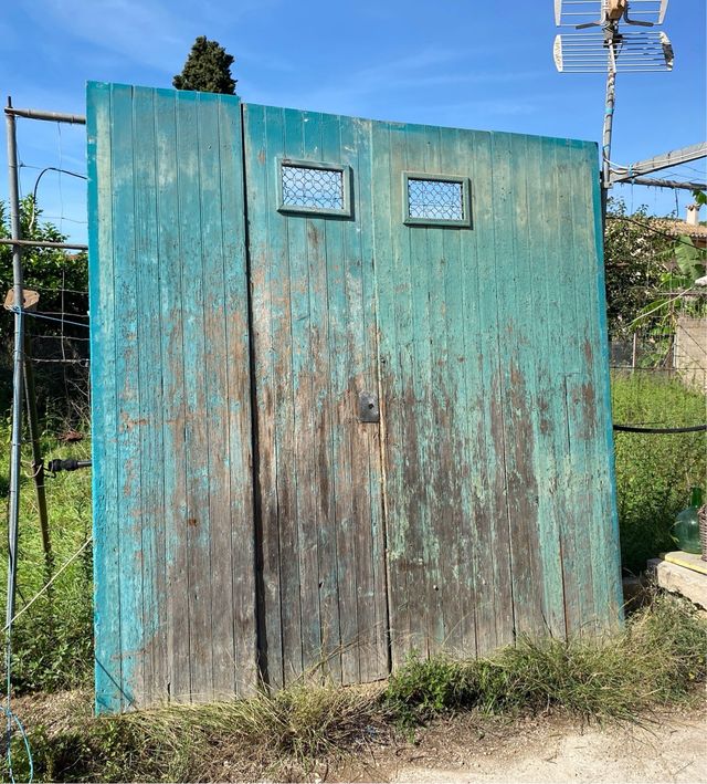 Puerta de madera de norte