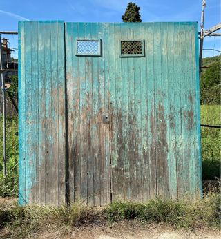 Puerta de madera de norte
