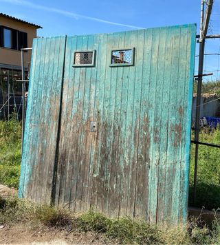 Puerta de madera de norte