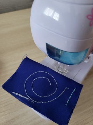 Maquina coser juguete