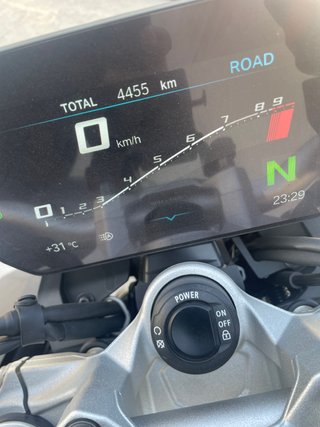 BMW F900R 4.455km Reestreno