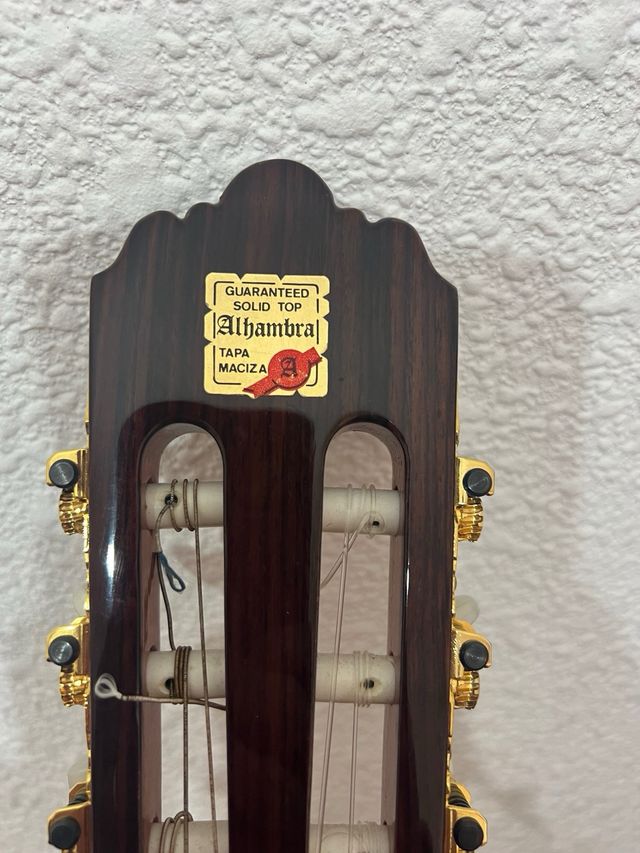 Guitarra Alhambra 4P