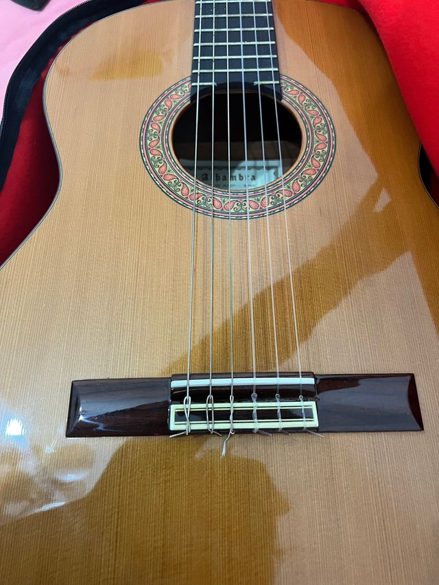 Guitarra Alhambra 4P