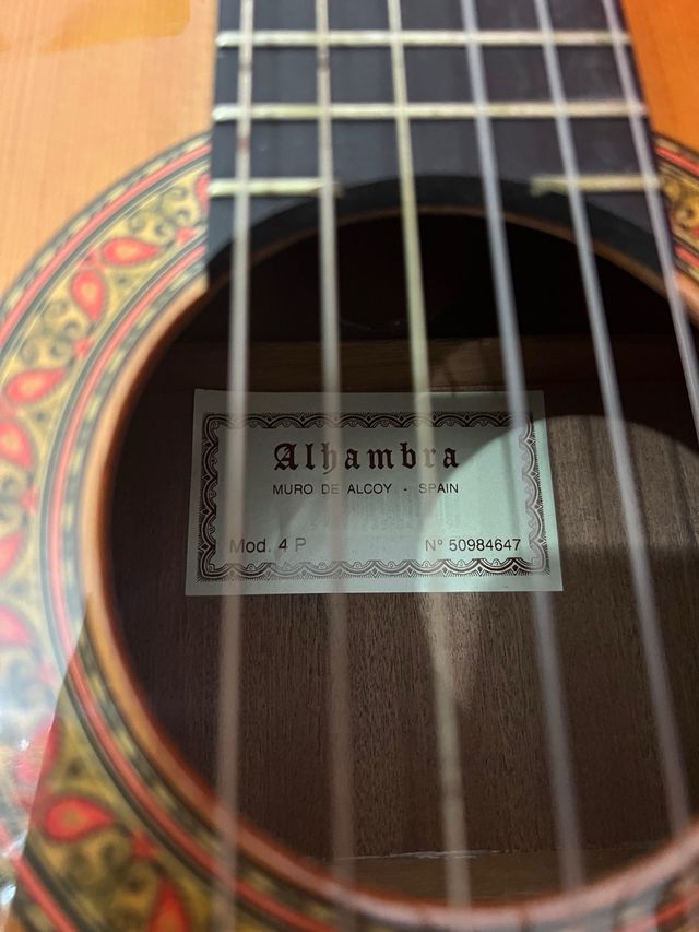 Guitarra Alhambra 4P