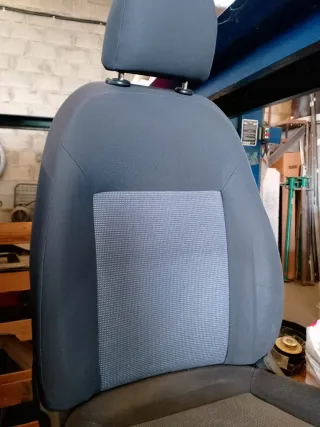 Asientos delanteros furgón