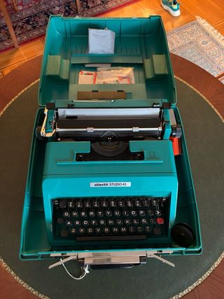 Máquina de escribir Olivetti Studio 45