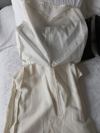 Traje de americana y falda color marfil